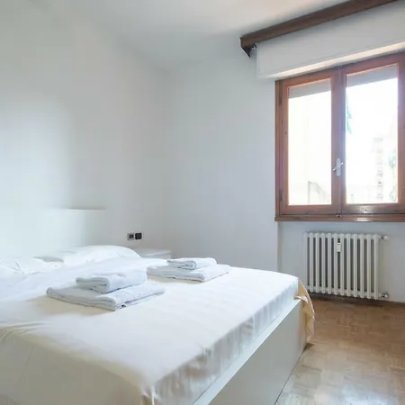 Apartment Novoli 4 Bedrooms By Mmega Florence