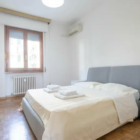 Daire Novoli 4 Bedrooms By Mmega